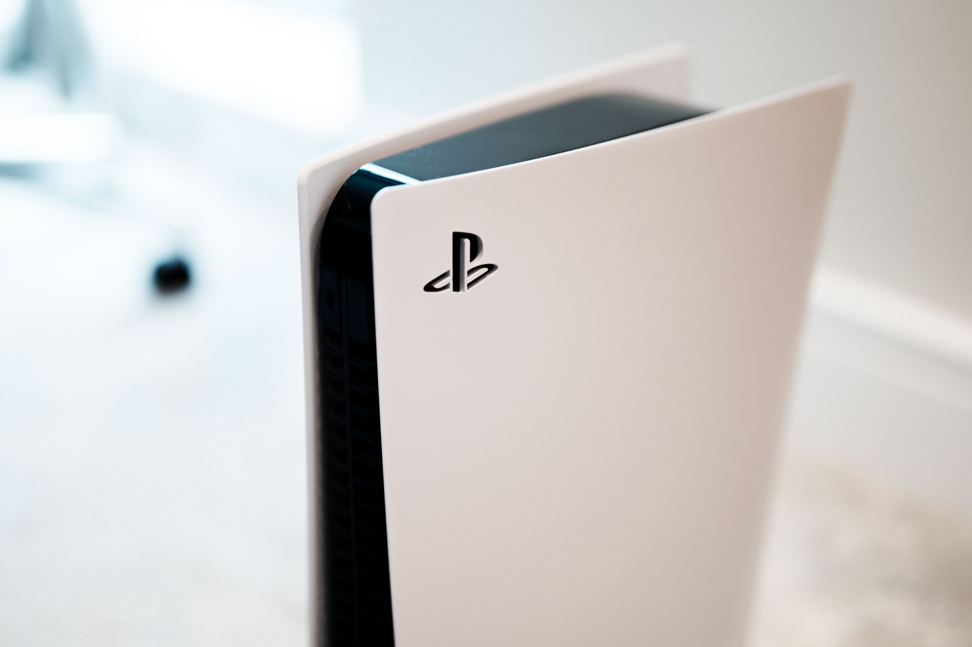 kuffert Interpretive nummer PlayStation 5 på lager » Se aktuel lagerstatus hos Lagerblikket